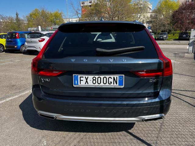 VOLVO V90 Cross Country usata, con Airbag