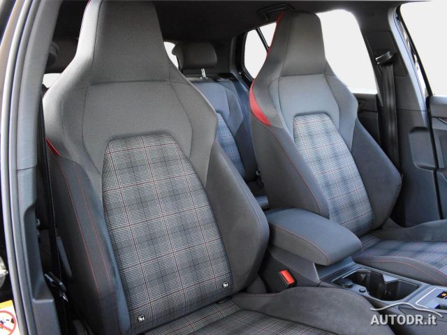 VOLKSWAGEN Golf usata, con Boardcomputer