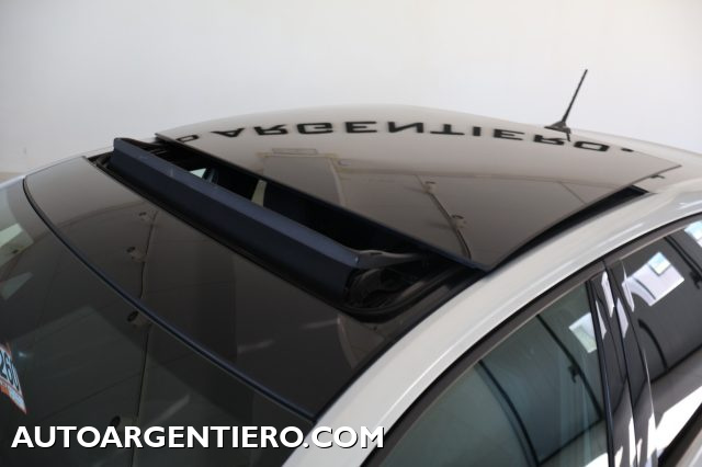 VOLKSWAGEN Taigo usata, con Airbag laterali