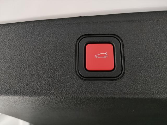 JEEP Avenger usata, con Portellone posteriore elettrico