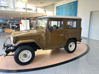 TOYOTA Land Cruiser usata 1
