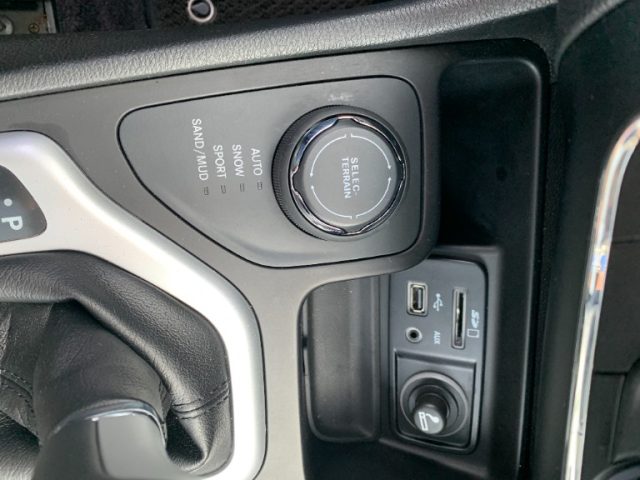 JEEP Cherokee usata, con Interni in pelle