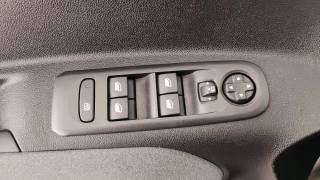 PEUGEOT Rifter usata, con Apple CarPlay