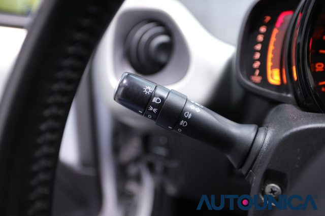 PEUGEOT 108 usata, con Volante multifunzione