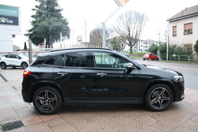 MERCEDES-BENZ GLA 180 usata, con Cerchi in lega
