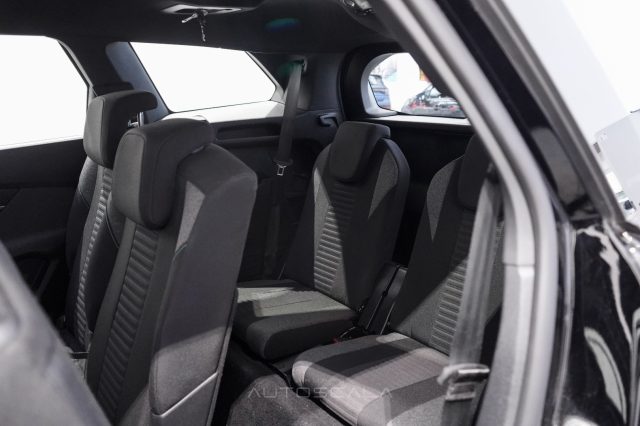 PEUGEOT 5008 usata, con Frenata d