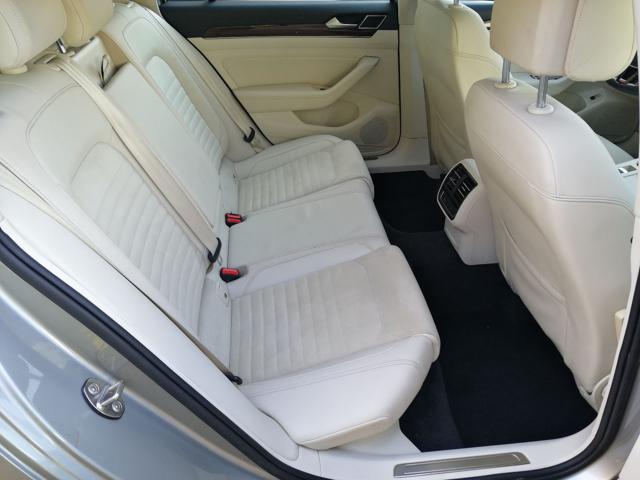 VOLKSWAGEN Passat Variant usata, con Climatizzatore