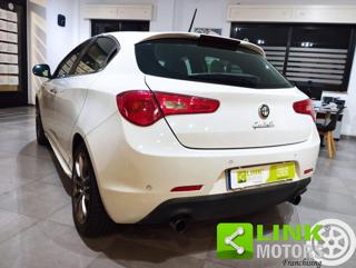 ALFA ROMEO Giulietta usata, con Autoradio