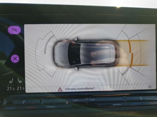 VOLKSWAGEN Golf usata, con Climatizzatore