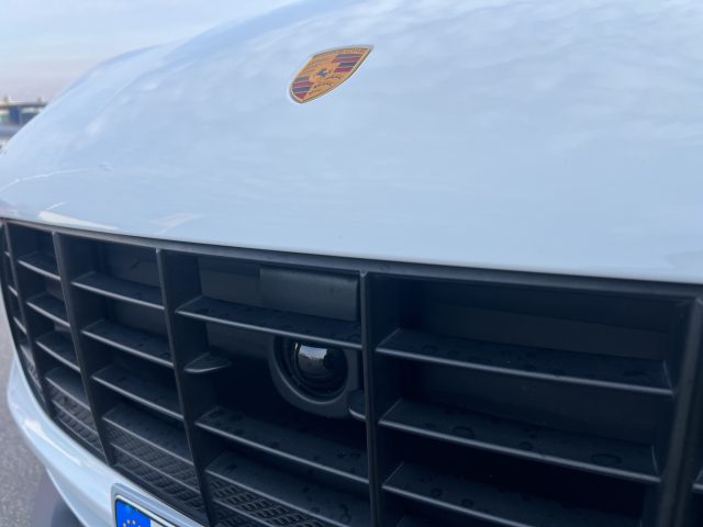 PORSCHE Macan usata 15