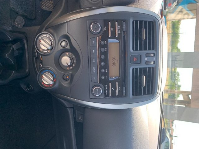 NISSAN Micra usata, con USB