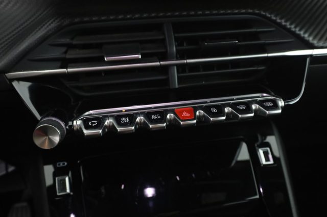 PEUGEOT 2008 usata 12