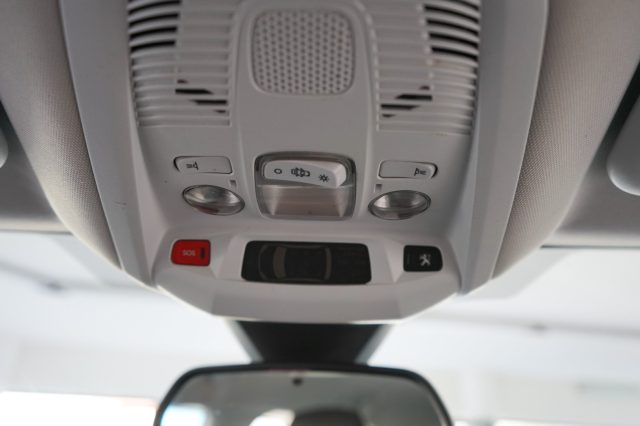 PEUGEOT 5008 usata 46