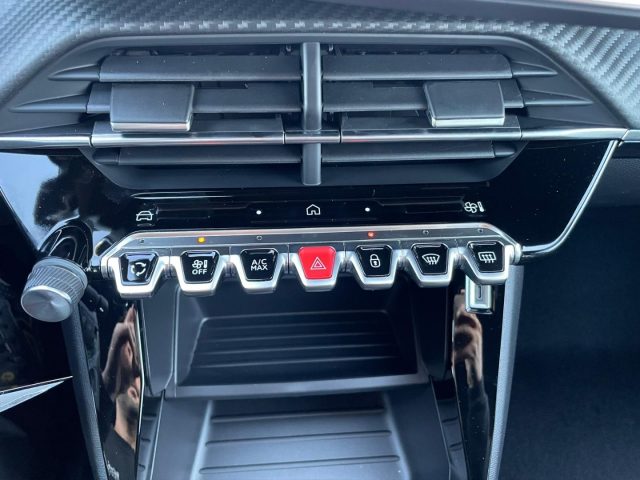 PEUGEOT 2008 usata, con Specchietti laterali elettrici