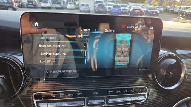 MERCEDES-BENZ V 300 usata, con Touch screen