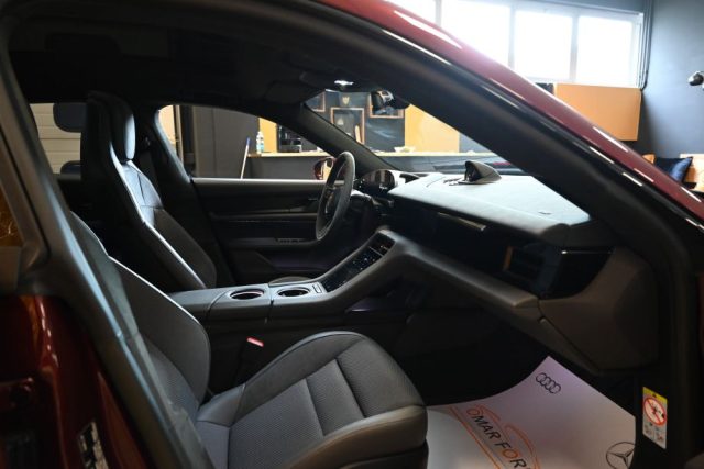 PORSCHE Taycan usata 122