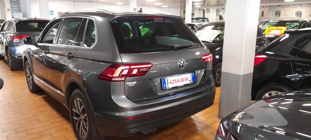 VOLKSWAGEN Tiguan usata, con Airbag laterali
