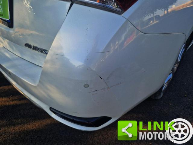 TOYOTA Auris usata, con Fendinebbia