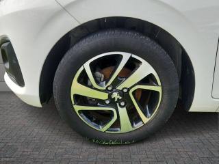 PEUGEOT 108 usata, con Bluetooth