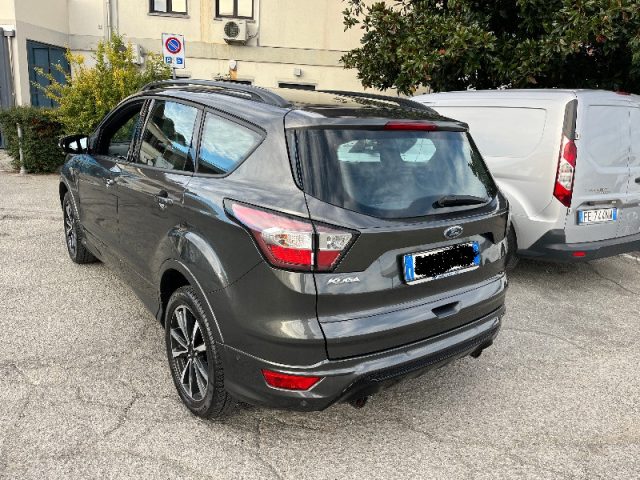 FORD Kuga usata, con Autoradio