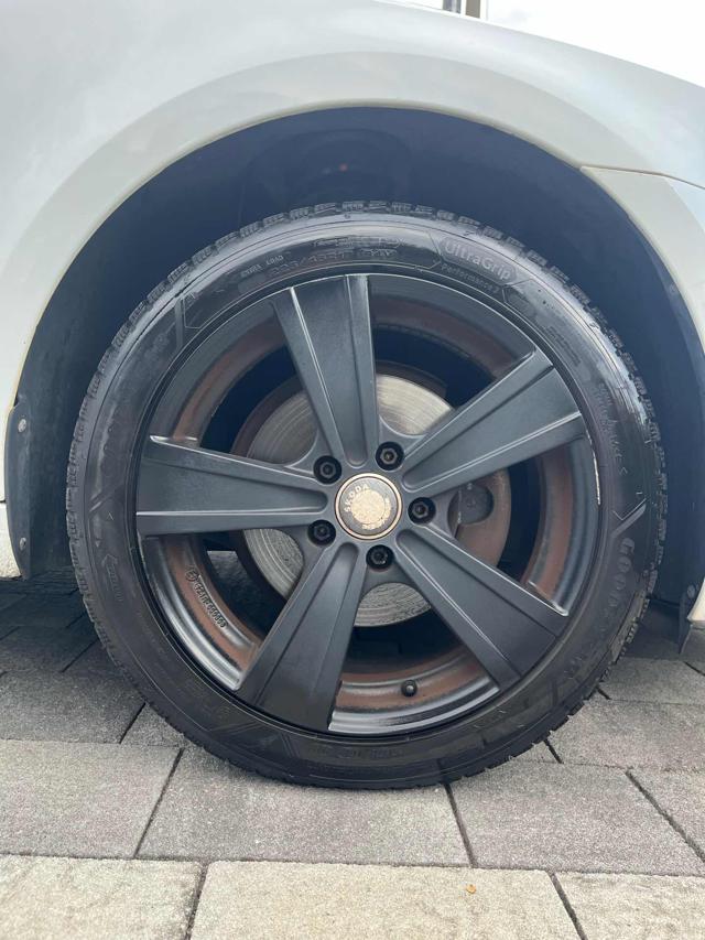 SKODA Octavia usata, con Specchietti laterali elettrici
