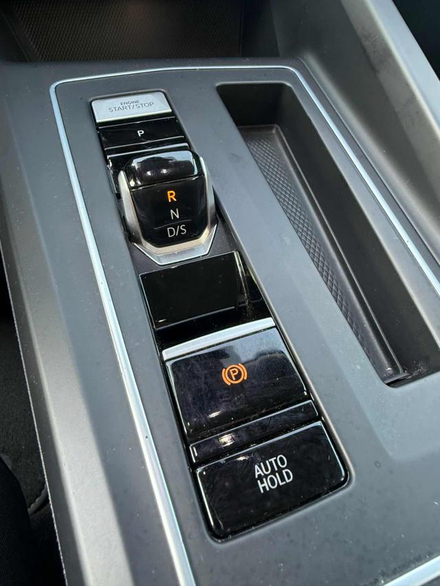 VOLKSWAGEN Golf usata, con Fari LED
