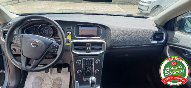 VOLVO V40 Cross Country usata, con Cruise Control