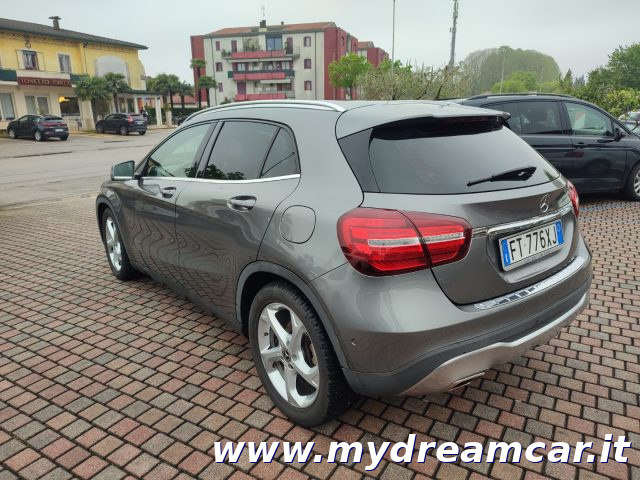 MERCEDES-BENZ GLA 220 usata, con Climatizzatore