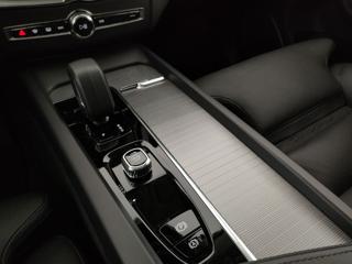 VOLVO XC60 usata, con Sedile posteriore sdoppiato