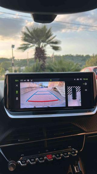 PEUGEOT 208 usata, con Controllo trazione