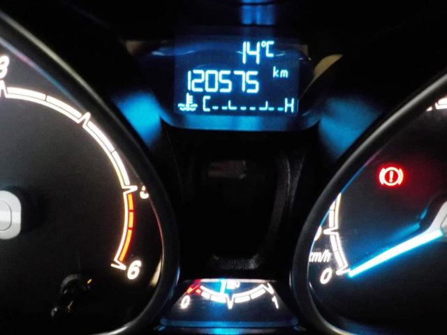 FORD Fiesta usata, con Sensori di parcheggio posteriori