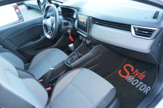 RENAULT Clio usata, con Climatizzatore