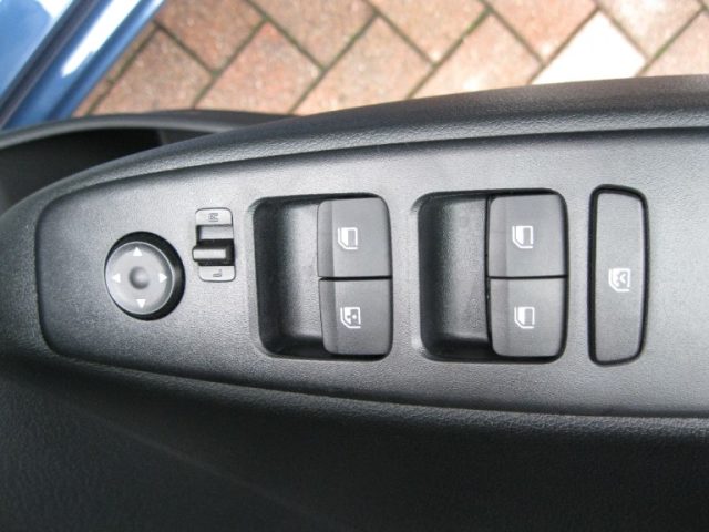 HYUNDAI i10 usata, con ESP