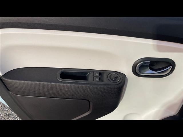 RENAULT Twingo usata 14