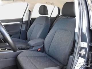 VOLKSWAGEN Golf usata, con Autoradio