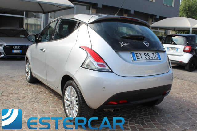 LANCIA Ypsilon usata, con Autoradio