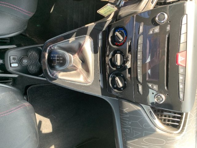 LANCIA Ypsilon usata, con USB