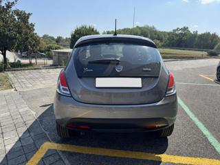 LANCIA Ypsilon usata, con Autoradio