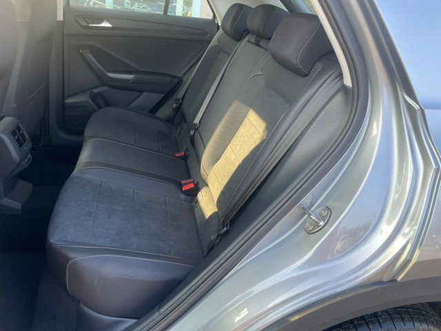 VOLKSWAGEN T-Roc usata, con Autoradio