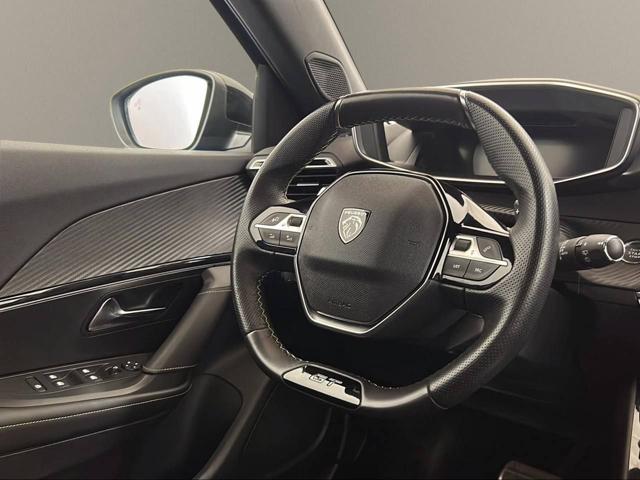 PEUGEOT 2008 usata, con Sedile posteriore sdoppiato