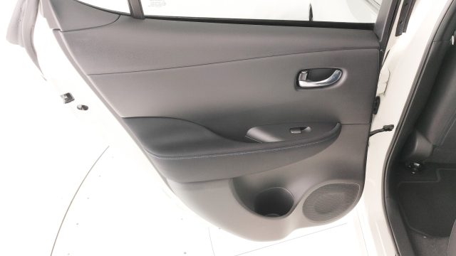 NISSAN Leaf usata, con Climatizzatore automatico, 2 zone