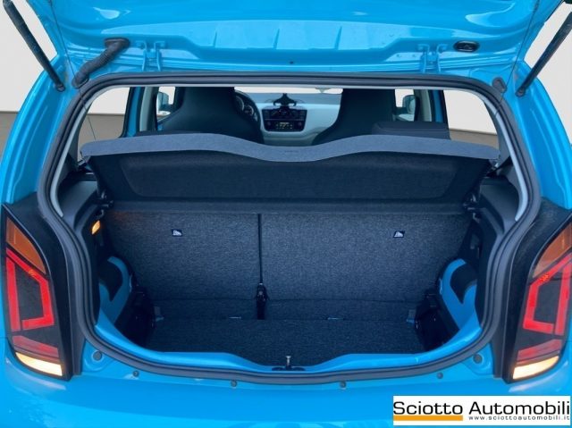 VOLKSWAGEN up! usata, con Frenata d