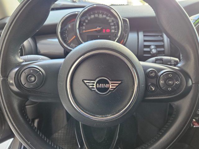 MINI Cooper usata, con Fari LED