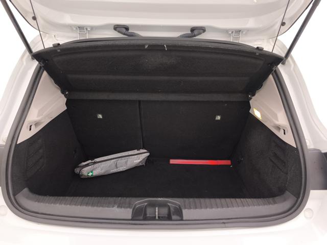RENAULT Clio usata, con Sensori di parcheggio posteriori