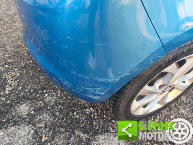 OPEL Corsa usata, con Bluetooth