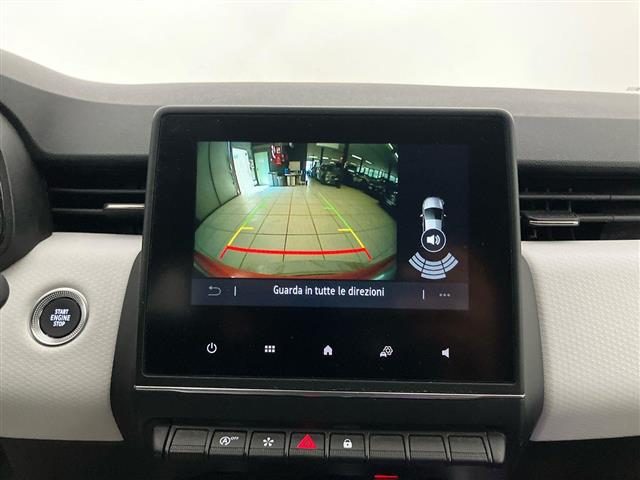 RENAULT Clio usata, con Volante in pelle