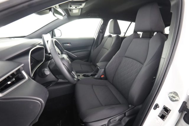 TOYOTA Corolla Cross usata 2