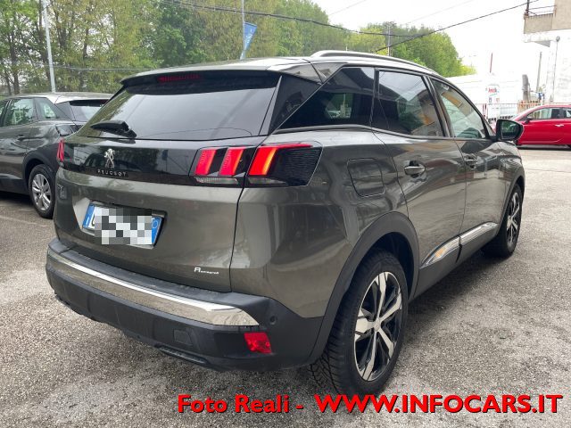 PEUGEOT 3008 usata, con Airbag