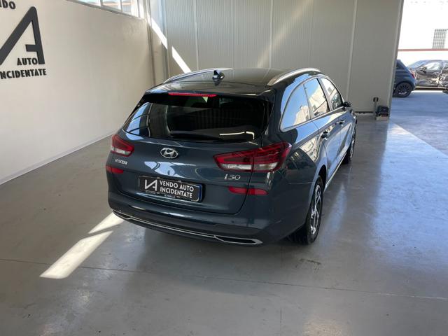 HYUNDAI i30 usata, con Autoradio