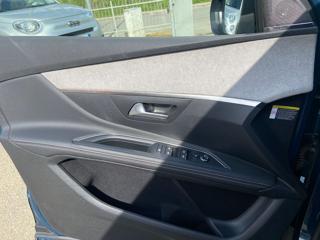 PEUGEOT 5008 usata 37